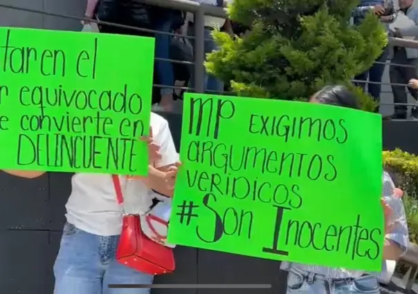 VIDEO | Protestan familiares de jóvenes detenidos en Almoloya de Juárez por presunta extorsión
