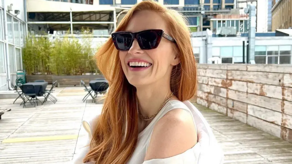 Jessica Chastain es reconocida con su estrella en el Paseo de la Fama de Hollywood