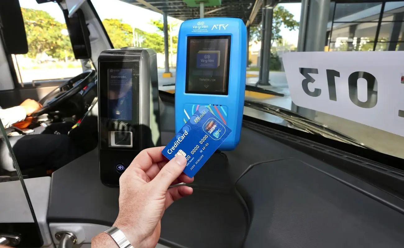 ¿Puedo pagar el Va y Ven con mi tarjeta bancaria? Foto: Canva | Va y Ven