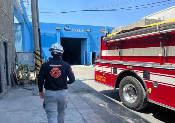 Se registra incendio en bodega de Monterrey