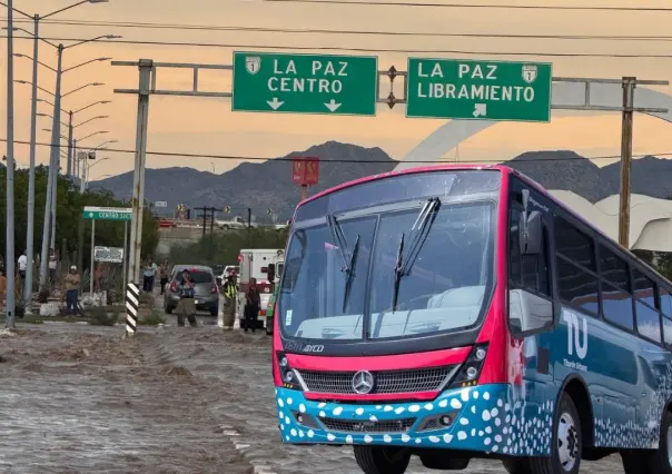 Transporte, basura y servicios básicos se restablecen en La Paz tras el huracán Lorena