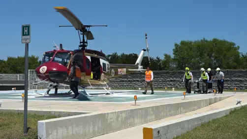 VIDEO | Menor herido en enfrentamientos de Matamoros es trasladado en helicóptero a Ciudad Victoria