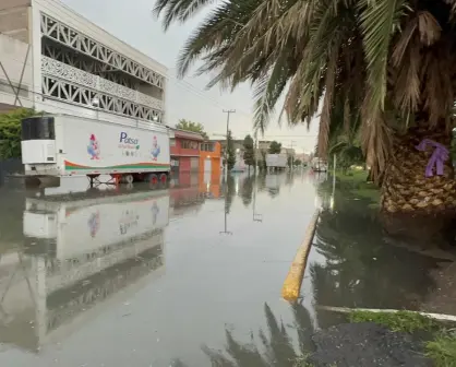 VIDEO | Lluvias inundan calles y viviendas en más de 15 cuadras de Nezahualcóyotl y La Paz, Edomex