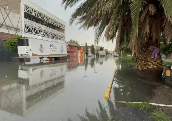 VIDEO | Lluvias inundan calles y viviendas en más de 15 cuadras de Nezahualcóyotl y La Paz, Edomex