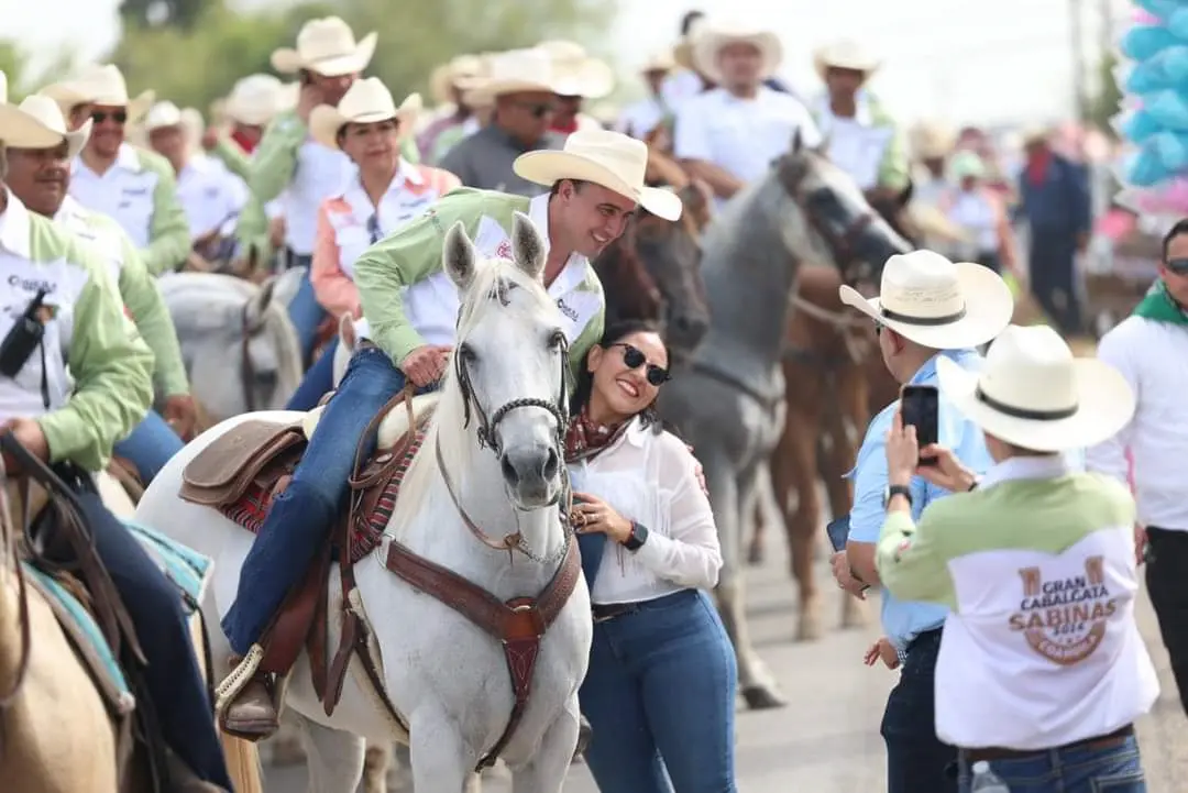 El gobernador Manolo Jiménez en la edición más reciente de la cabalgata de Sabinas. (Fotografía: Gobierno de Coahuila)