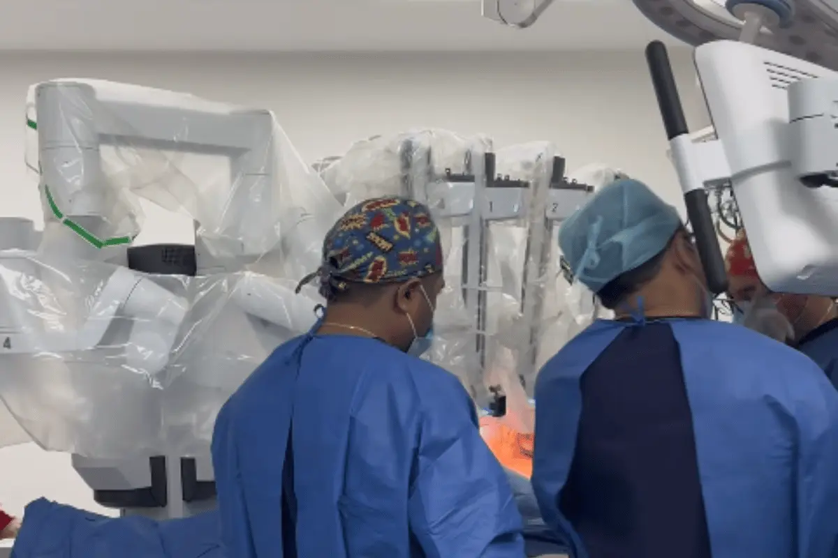 El éxito de esta cirugía es resultado del talento, capacitación y compromiso del personal médico y quirúrgico del IMSS. Foto: IMSS Nuevo León.