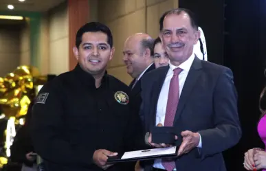 Agentes investigadores son galardonados por su labor en la Fiscalía de Nuevo León