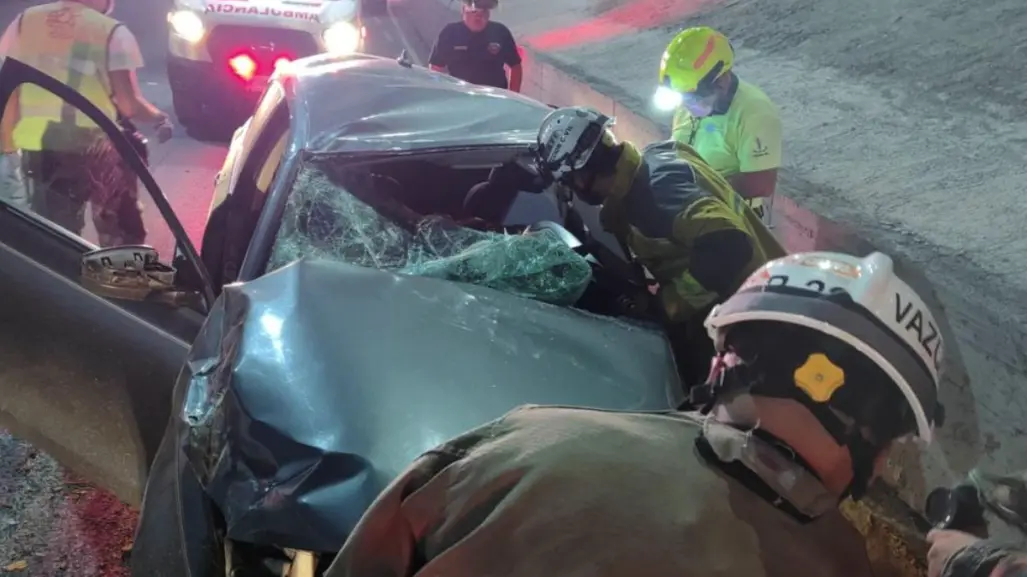 Accidente en Morones Prieto y avenida Azteca deja una persona fallecida