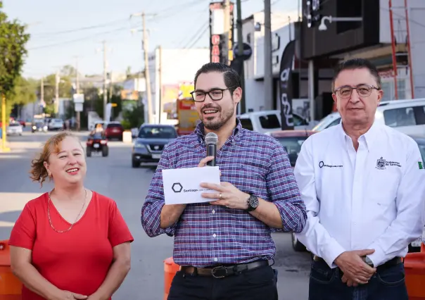 David de la Peña entrega tres obras viales en Santiago, Nuevo León
