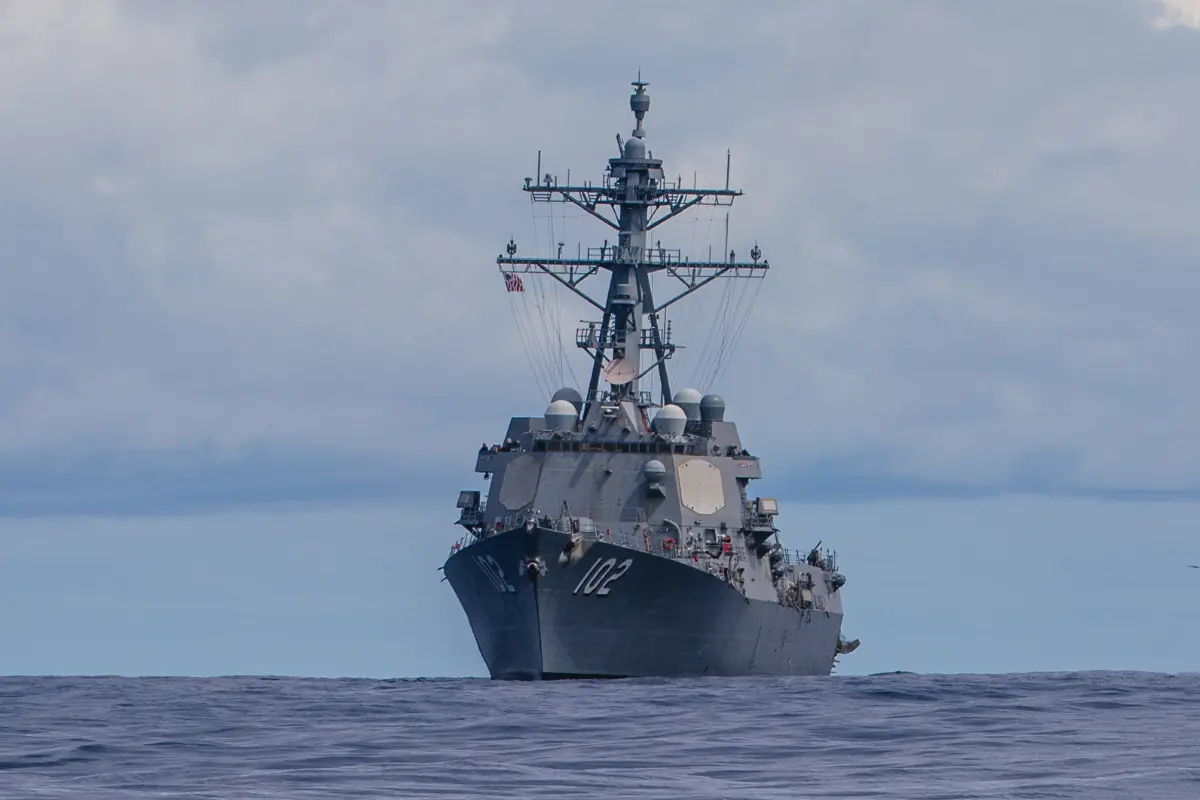 Barco militar estadounidense. Foto: X (@DeptofDefense)