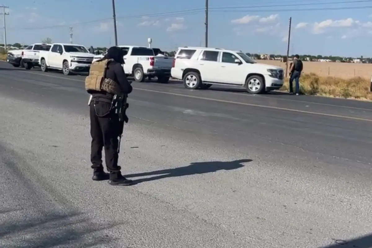 Enfrentamiento a balazos en carretera de Reynosa deja 2 heridos y un menor fallecido