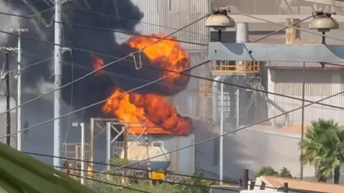 Explosión provoca incendio al interior de Zinc Nacional