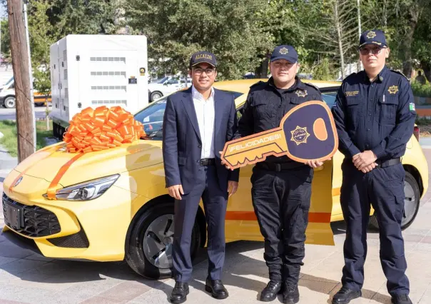 Félix Arratia celebra el Día del Policía en Juárez con la rifa de un auto y premios