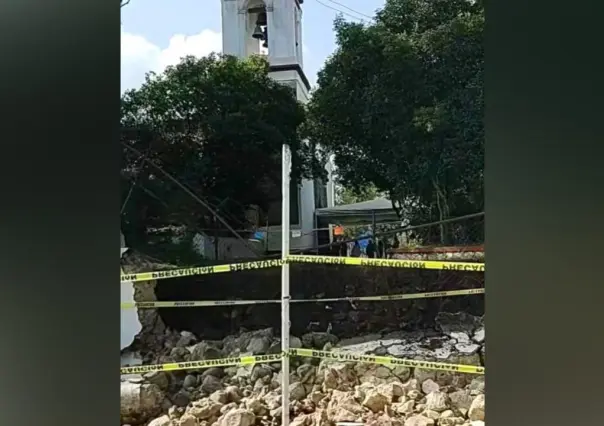 Lluvias en Edomex provocan desplome de barda en parroquia histórica de Cuautitlán Izcalli