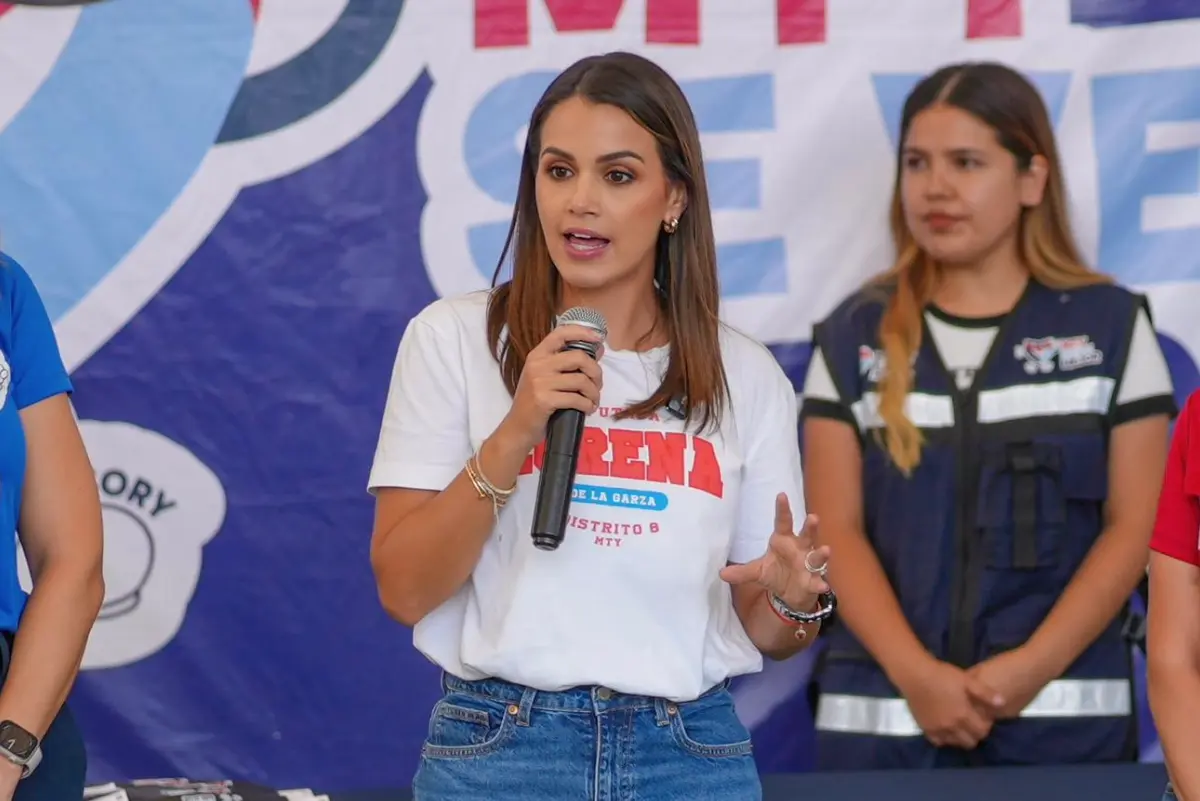 Lorena de la Garza refuerza su cercanía con familias de Monterrey. Foto: Cortesía.