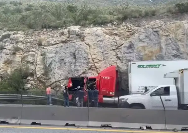 Accidente en carretera Los Chorros deja a conductor sin vida; frenan autoridades circulación