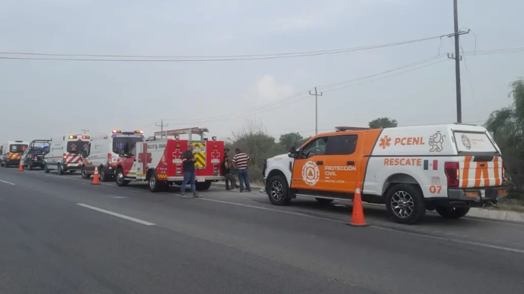 Choque entre vehículos de carga provoca movilización en Escobedo