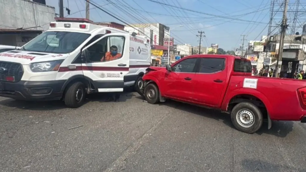 Motociclista muere tras chocar contra camioneta de la Fiscalía de Tabasco | VIDEO