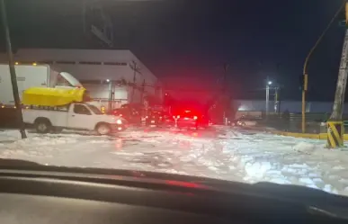 Fuertes lluvias generan inundaciones y espuma blanca en Edomex