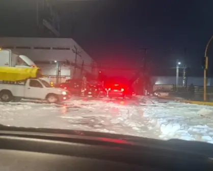 Fuertes lluvias generan inundaciones y espuma blanca en Edomex