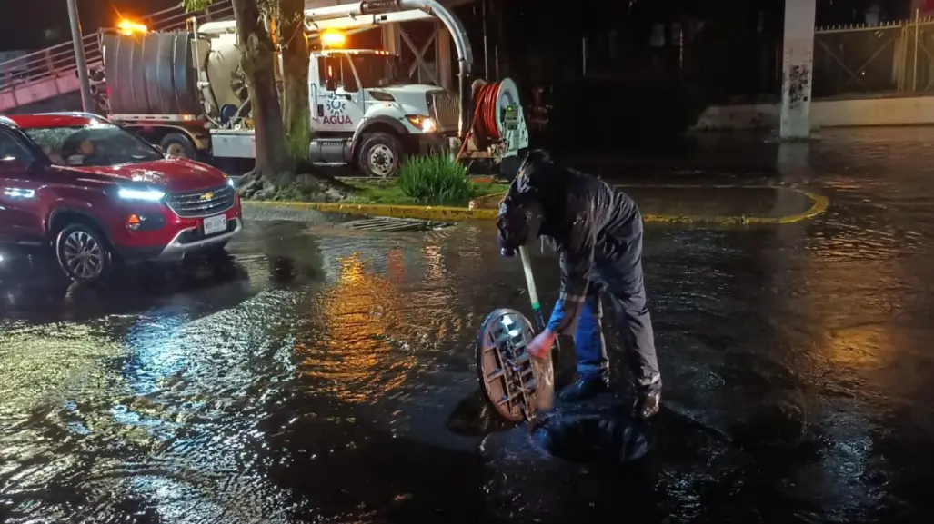 Inundaciones en Toluca obligan a activar protocolo de emergencia por lluvias intensas