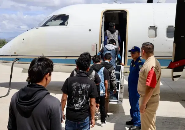 Regresan a Chiapas a 13 menores que llegaron solos y en barco a BCS