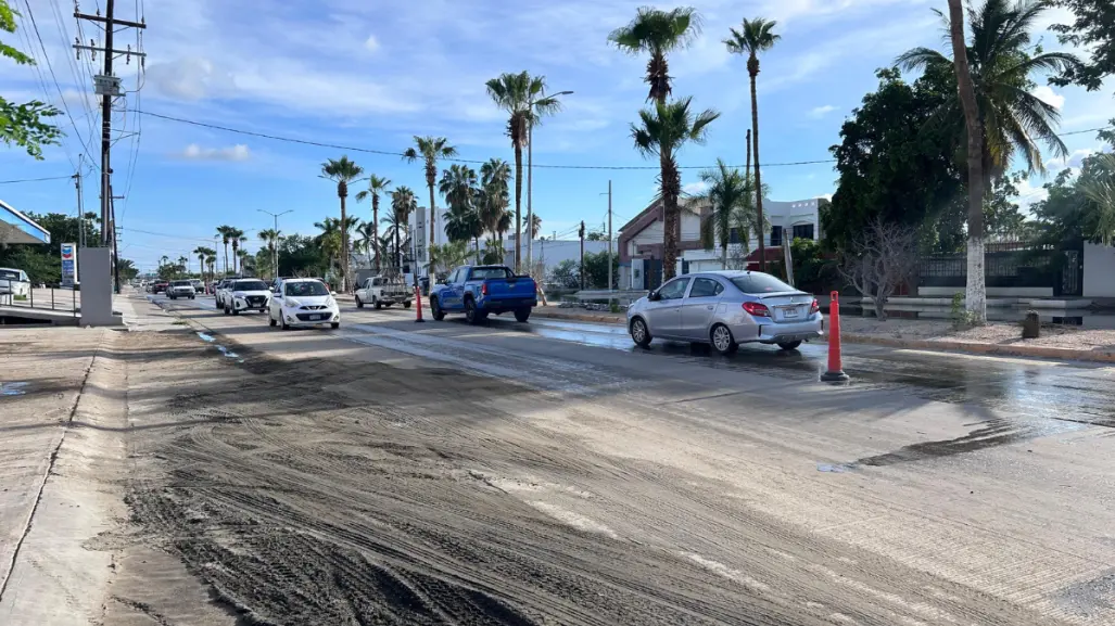 Derrames de aguas negras obligan a habilitar carril de doble sentido en Fidepaz