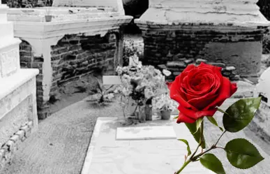 Si llevas una rosa a esta tumba de San José del Cabo, tu deseo se hará realidad
