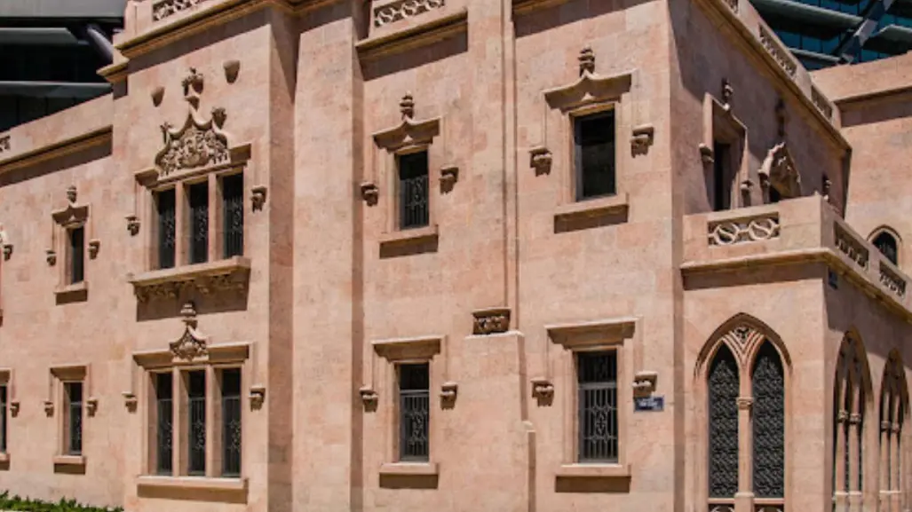 Esta casona del siglo XX fue desplazada para construir uno de los edificios más altos de la CDMX