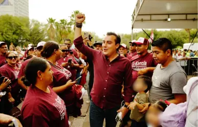 Manuel Guerra presente en la llegada de Claudia Sheinbaum a Nuevo León