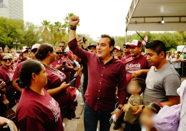 Manuel Guerra presente en la llegada de Claudia Sheinbaum a Nuevo León