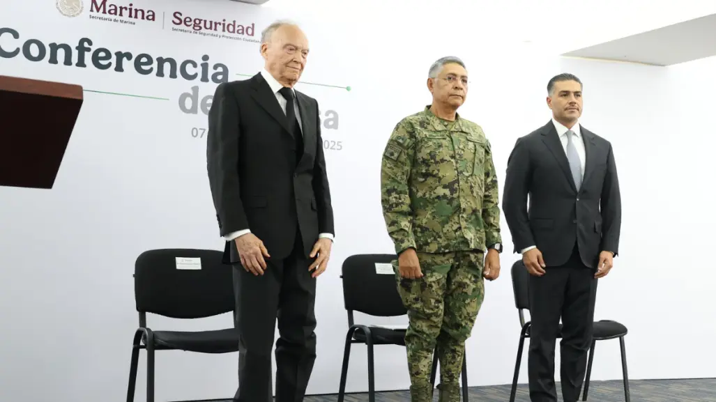 Gobierno federal detiene a 14 implicados en mercado ilegal de combustible