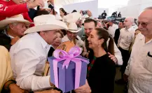 Claudia Sheinbaum se llevó un regalo muy especial durante su gira por Durango