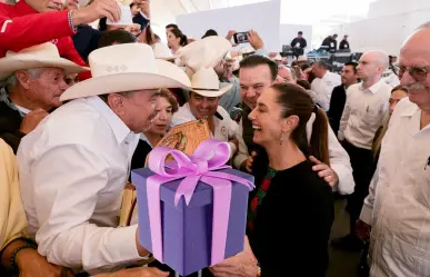 Claudia Sheinbaum se llevó un regalo muy especial durante su gira por Durango