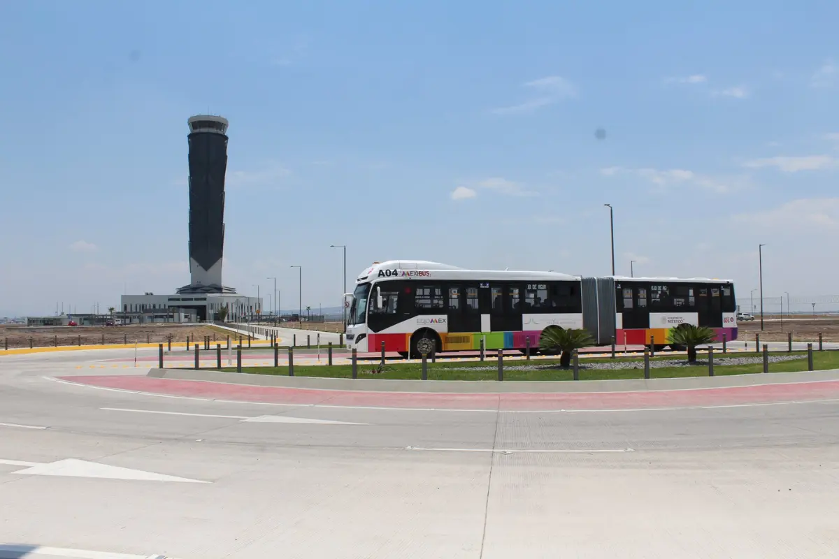 Sistema del transporte público del Edomex.  Foto: X (@alfredodelmazo)