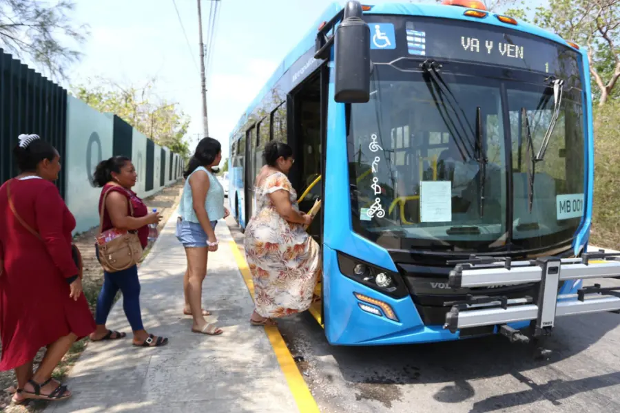 Gobernador de Yucatán anuncia aportación de 75 millones de pesos para reforzar el transporte público