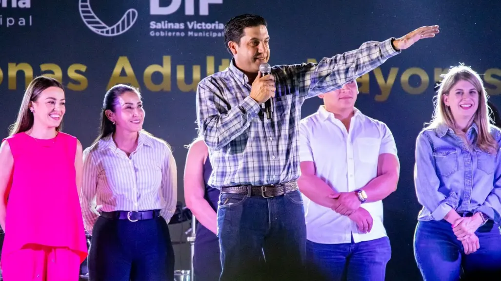 Raúl Cantú reconoce a adultos mayores como pilar de Salinas Victoria en gran celebración