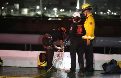 VIDEO | Así fue el rescate de un hombre bajo el puente del río Santa Catarina