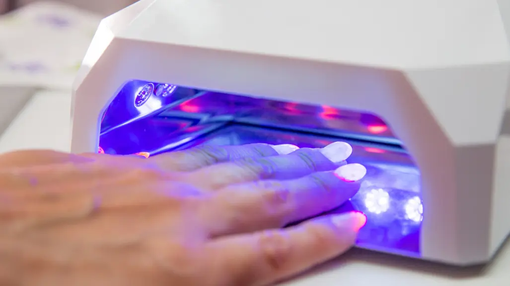 Riesgos del Gelish en Europa: ¿Por qué se prohibió el esmaltado en gel?