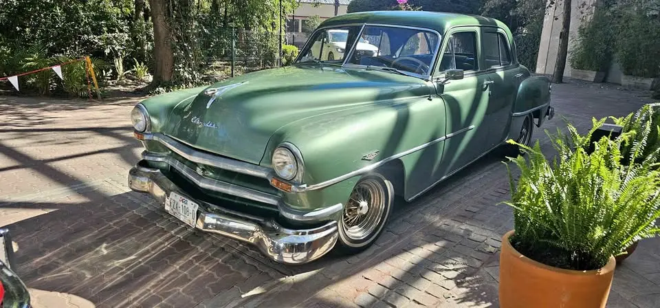 El increíble auto de hace 75 años que venden en Durango por Marketplace