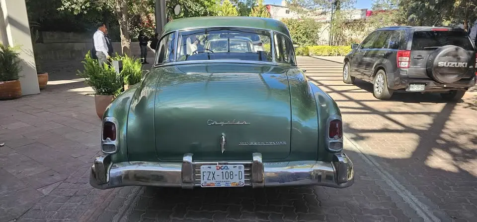 El increíble auto de hace 75 años que venden en Durango por Marketplace