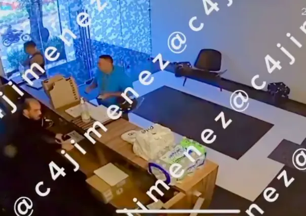 VIDEO | Español presume ser cónsul y agrede a guardia en CDMX por no entregar paquete