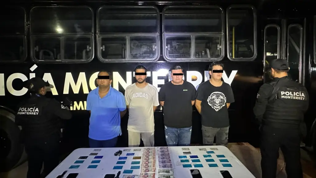 VIDEO | Arrestan a 4 hombres por robo de tarjetas bancarias en Monterrey