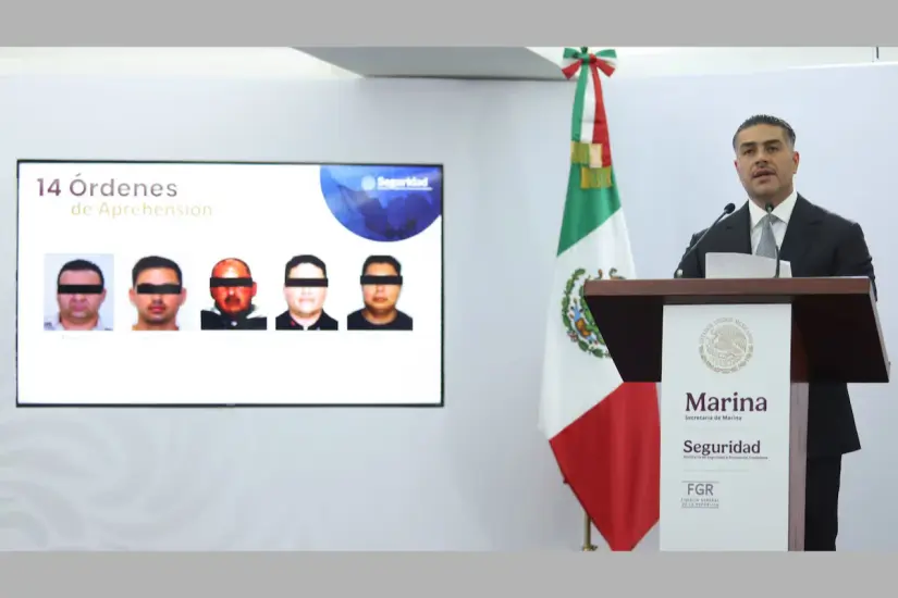 Se han detenido 14 personas entre mandos navales, funcionarios aduanales, y empresarios, vinculados con el contrabando de huachicol | Foto: gobierno de México