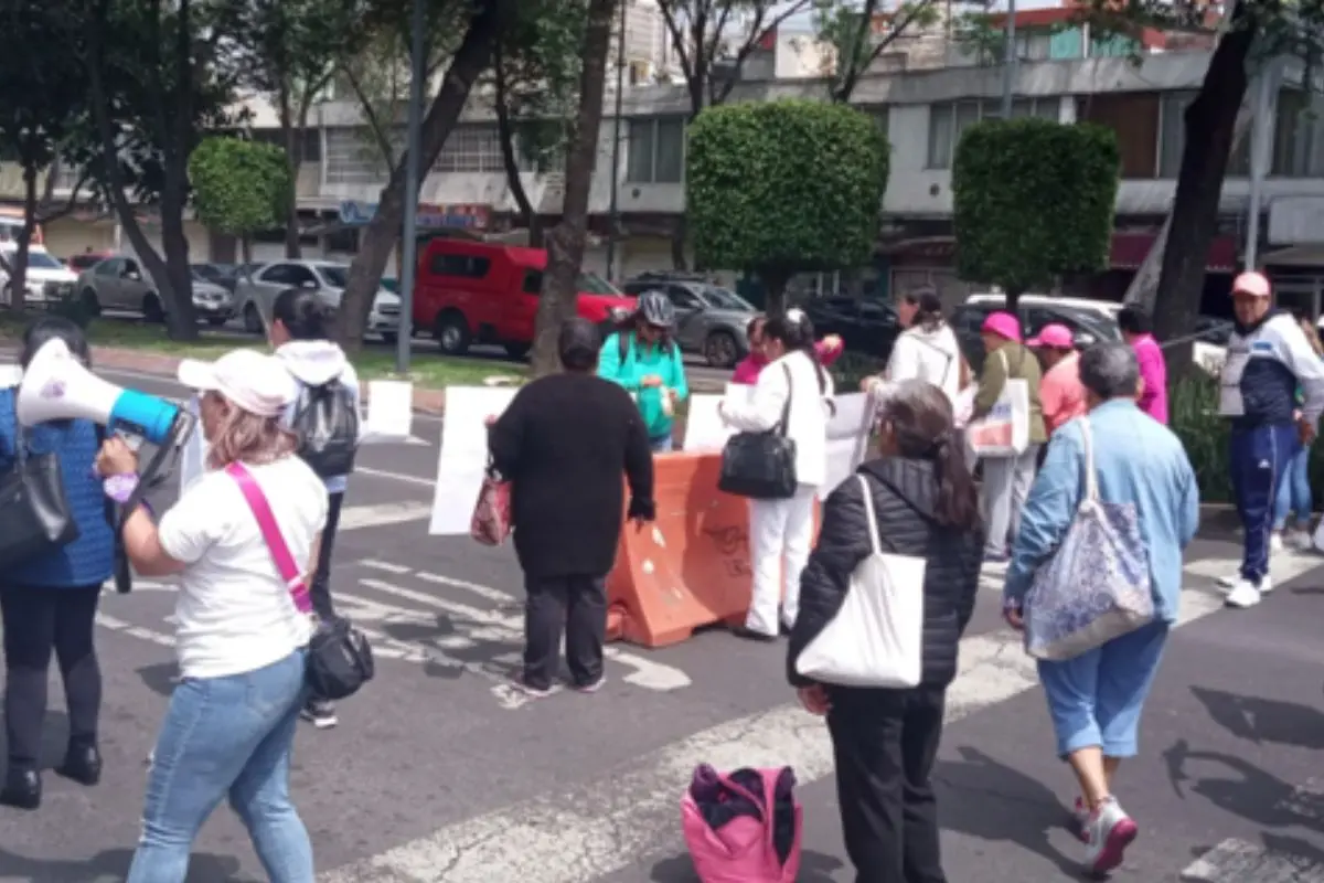 Manifestantes en calles de CDMX. Foto: X (@OVIALCDMX)