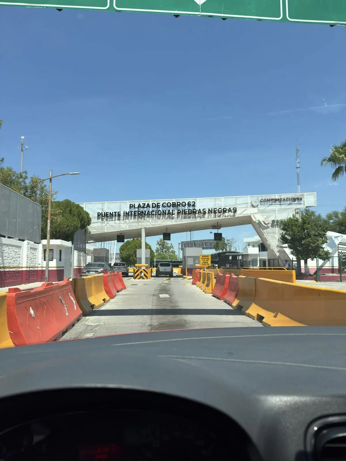 Así se ve el inicio del cruce de los puentes internacionales en la plaza de cobro de alguno de los puntos de cruce / Foto: Angela Carranza