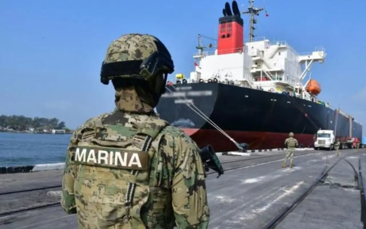 Personal de la Marina en operación en puerto de Tamaulipas. Foto: Secretaría de Marina