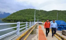Lluvias en Nuevo León: Samuel García supervisa apertura de compuertas en Presa La Boca