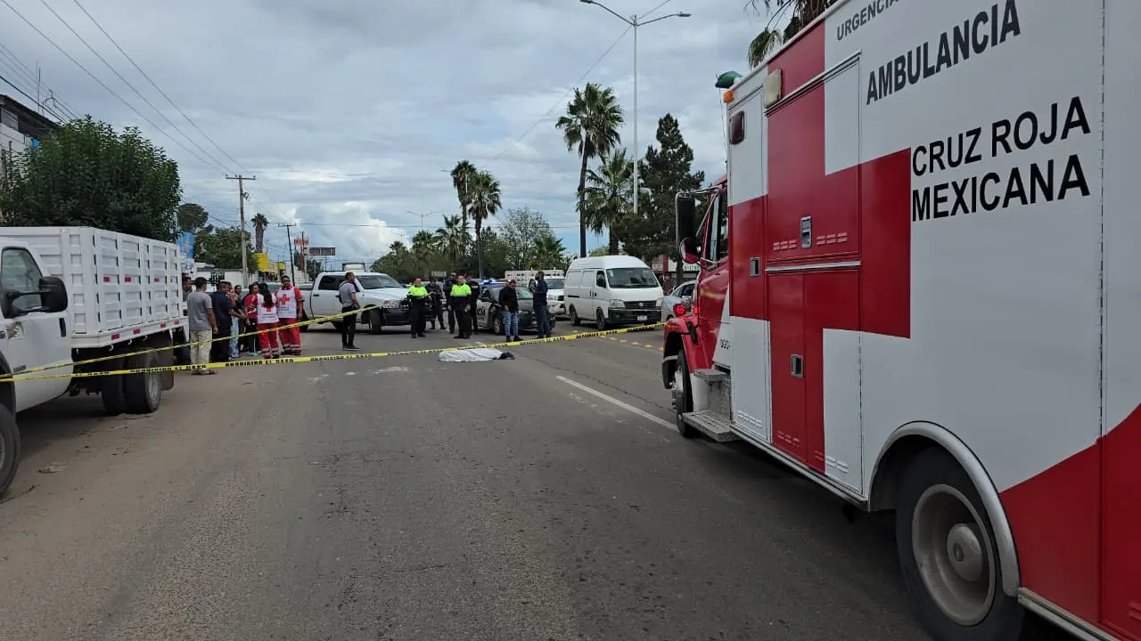 Hombre muere en bulevar de la Juventud; lo atropelló una camioneta