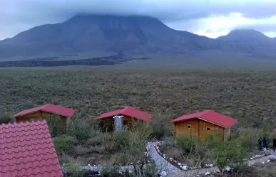 Aunque viene un frente frío y posibilidad de lluvia, HOY aún se esperan máximas de 35°C